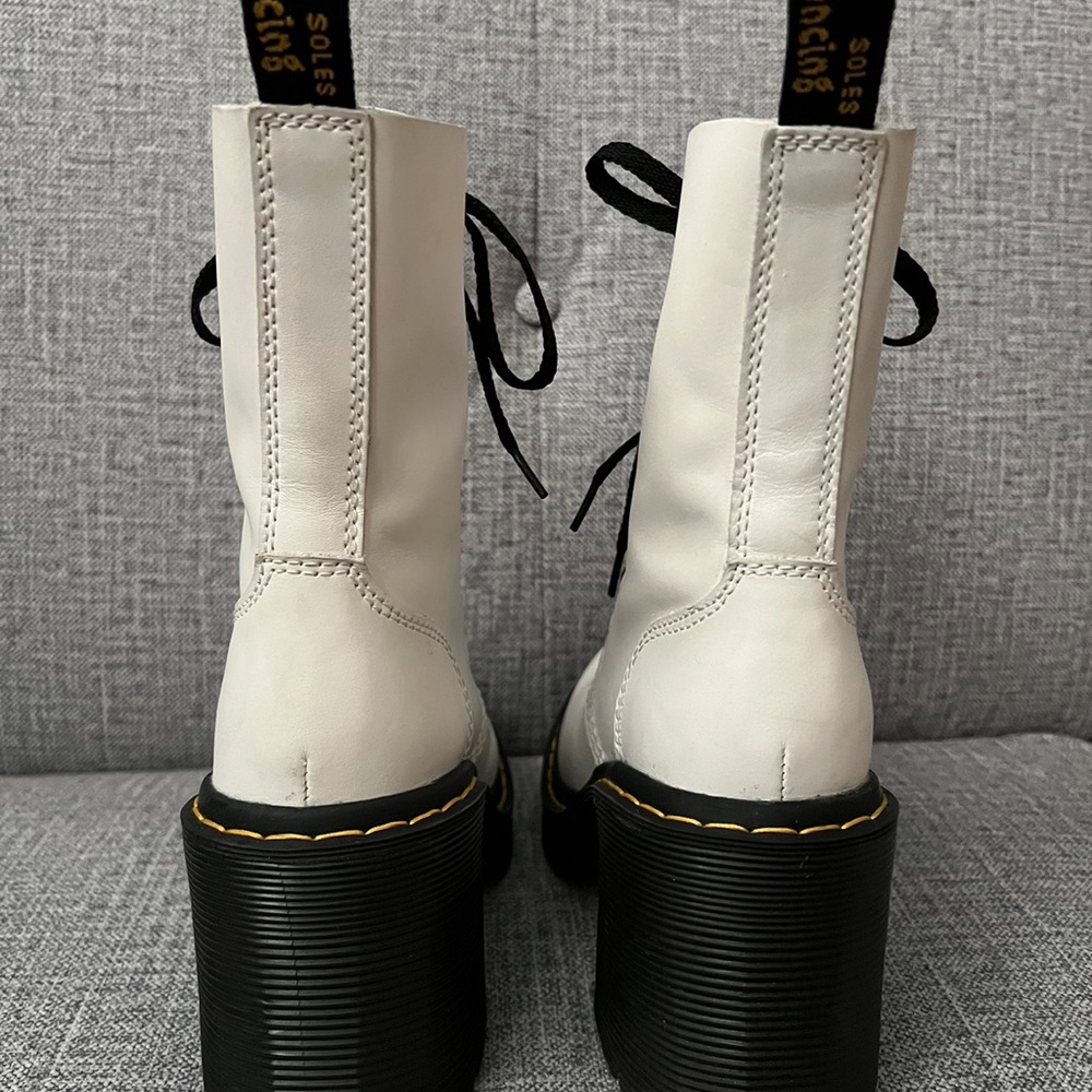 Dr. Martens White Flared Heel Boots. Size 5 fits like a 6 - Picture 5 of 9